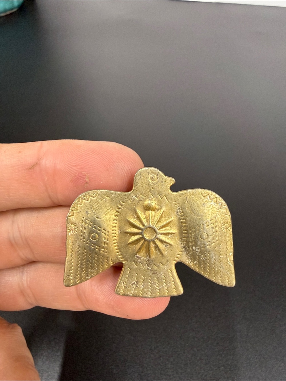 Gold-Tone Bird Sunburst Brooch – Elegant Women's Jewelry